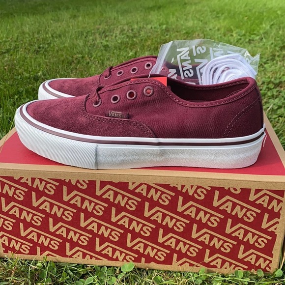 NWT/NIB Adult Vans Authentic Suede Pro Sneaker in Port (Sz 6.5 Men/ 8 Women) - Picture 5 of 12
